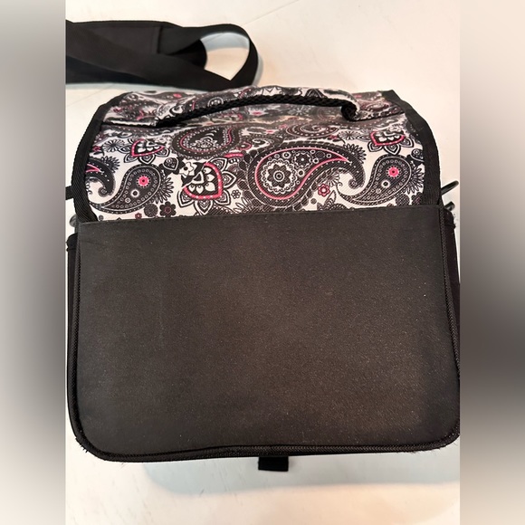 Black Paisley DSLR Camera Bag - Picture 2 of 10